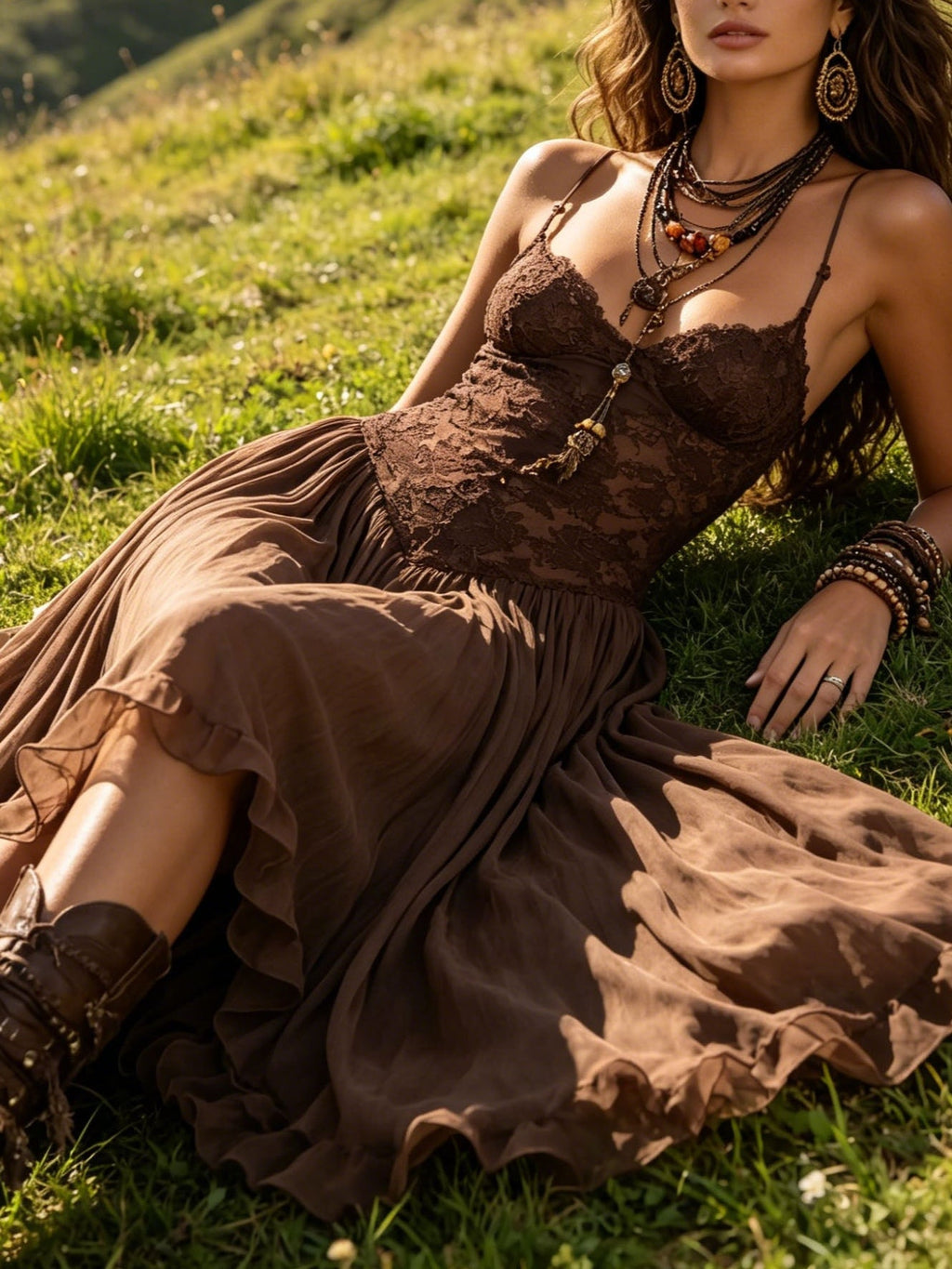 Vestido Maxi de Chifón con Paneles de Encaje Marrón