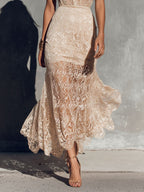 Aurélie | Vestido Maxi de Encaje Dorado con Escote en V