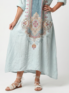 Carlota · Vestido Midi Bordado Holgado con Bolsillos