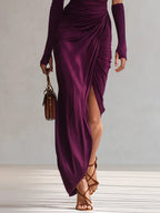 Rosalía | Vestido largo violeta de un solo hombro”