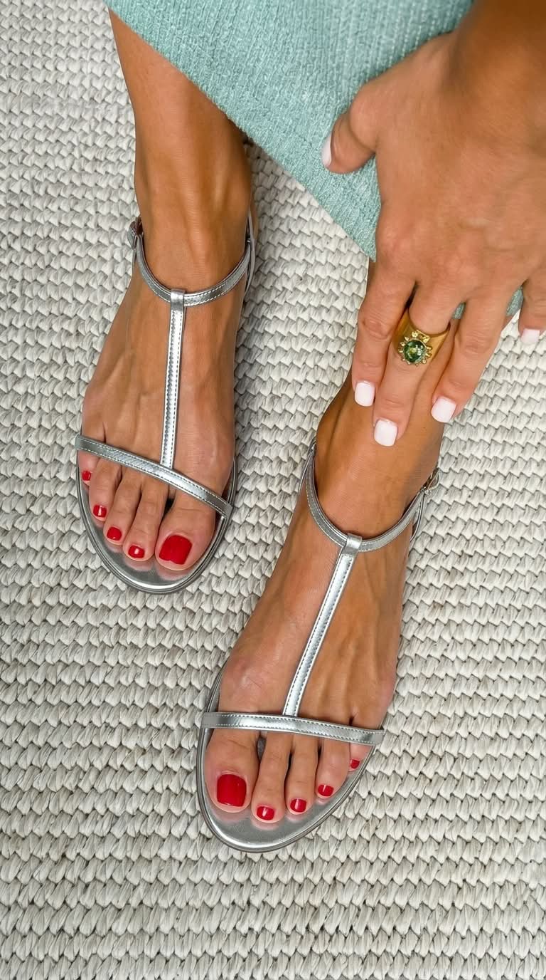 Bianca · Sandalias Doradas de Verano