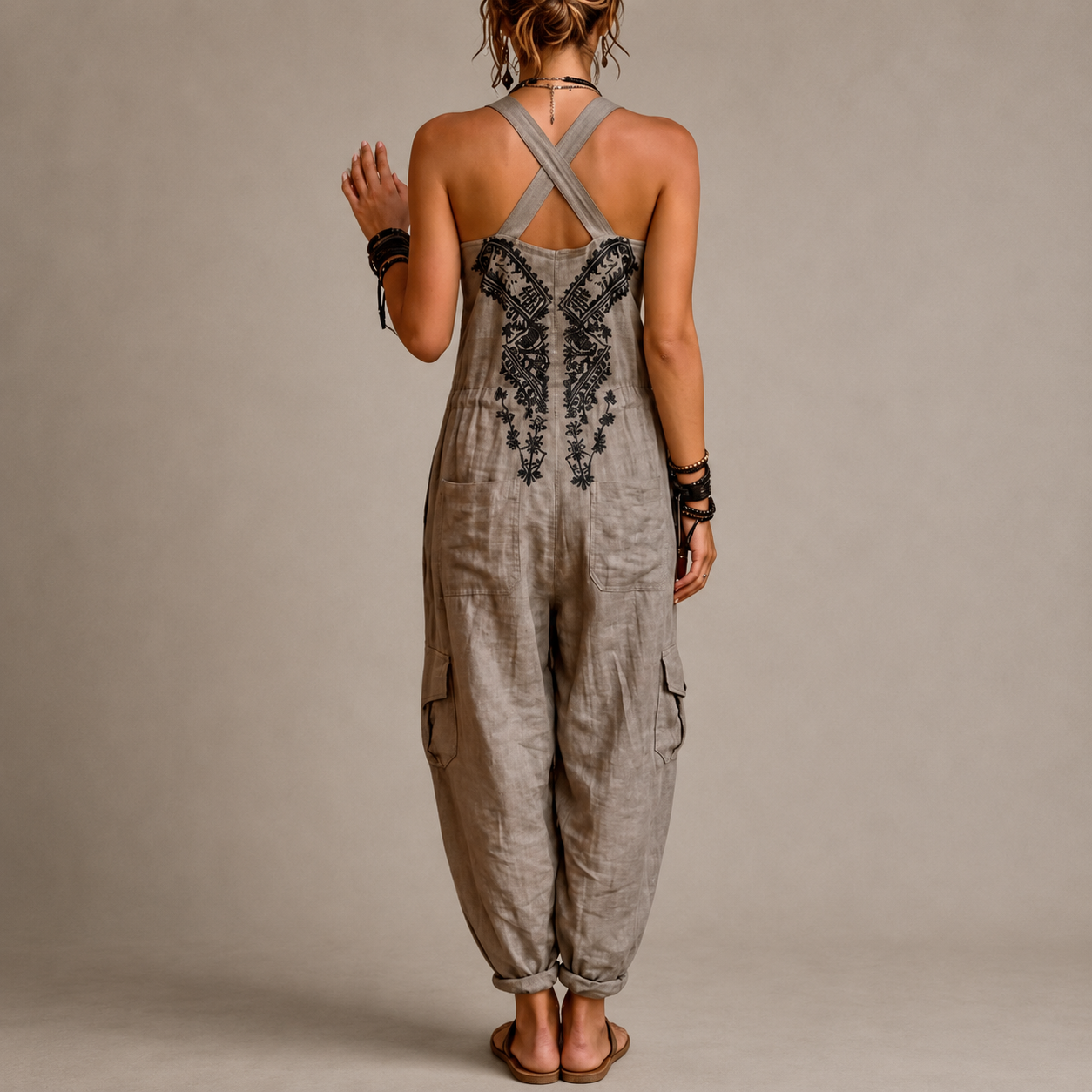 Astrid · Mono Boho Bordado con Bolsillos