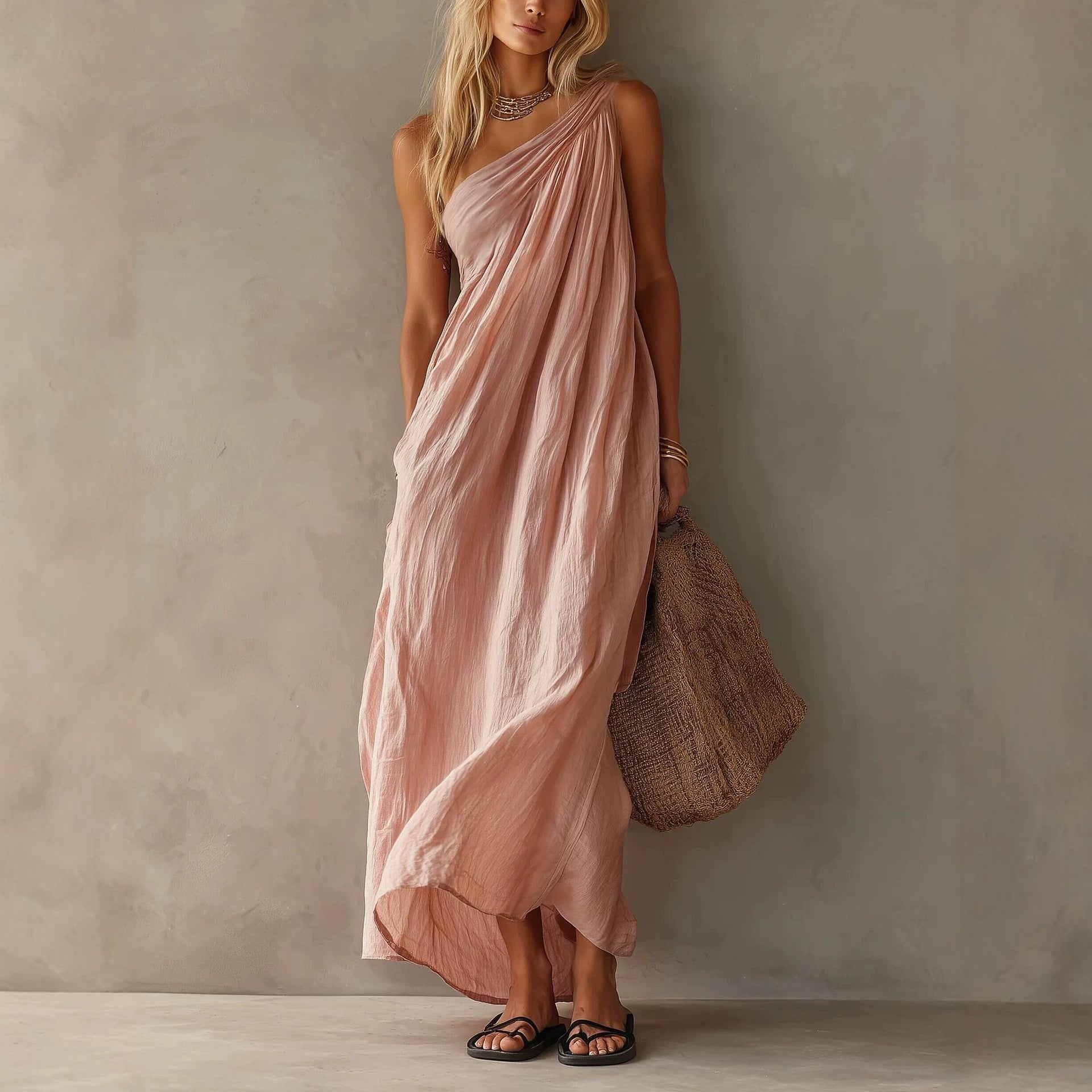 Aitana · Vestido Maxi Asimétrico Fruncido