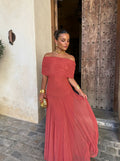 Marcia · Vestido Largo con Hombro Descubierto