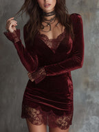 Bri|Vestido mini de terciopelo rojo con encaje