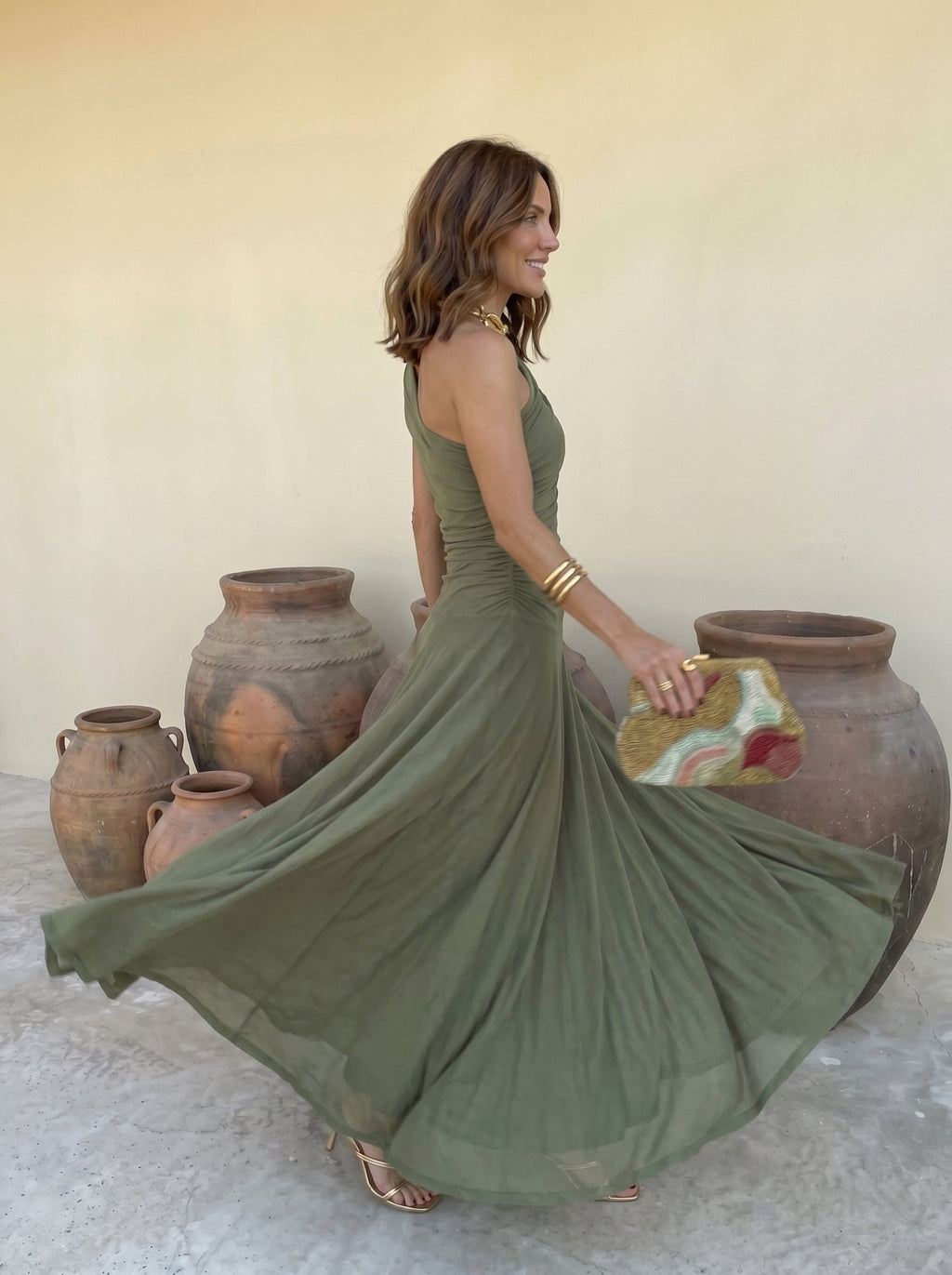 Marcia · Vestido Largo con Hombro Descubierto