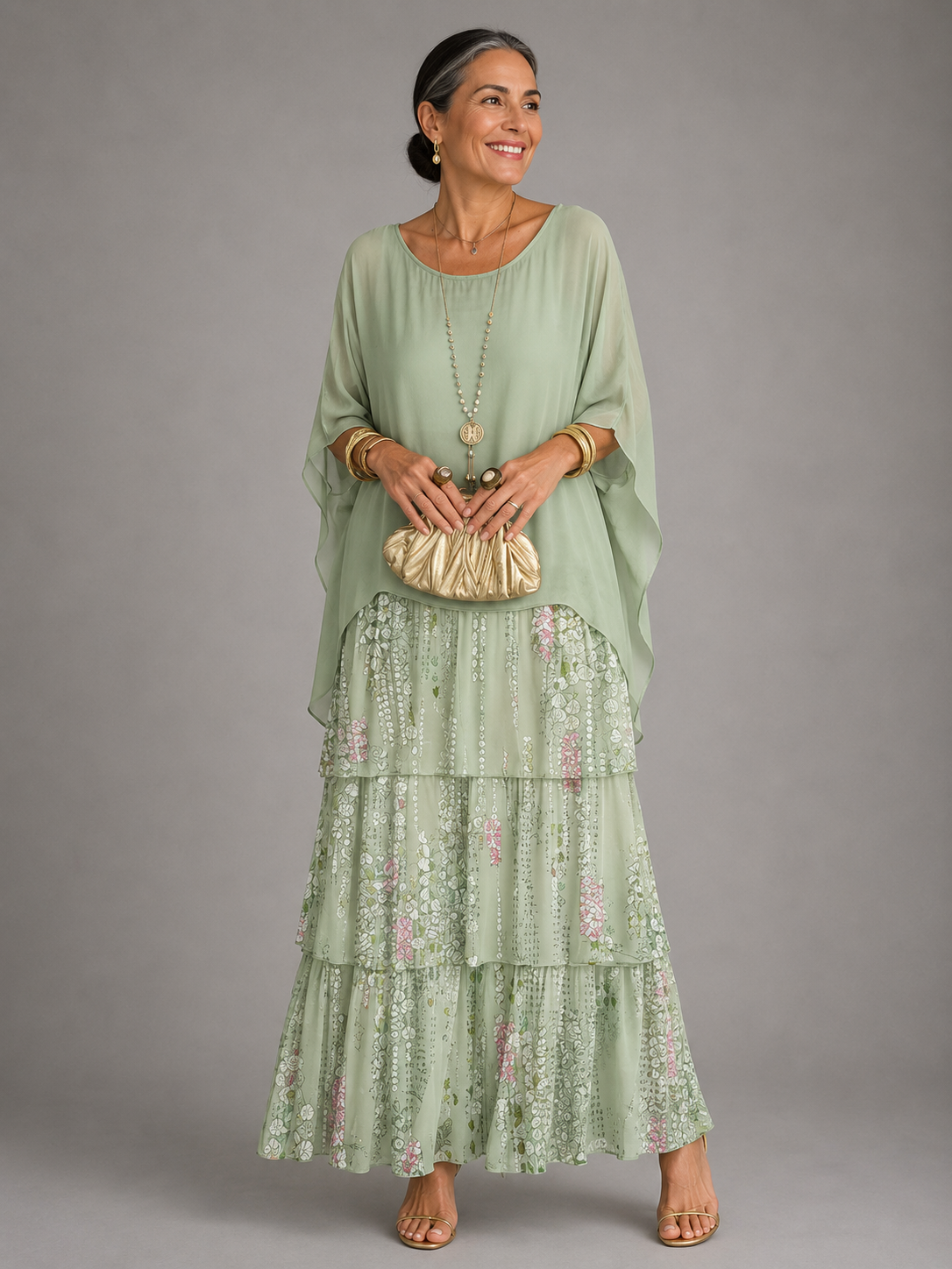 Lara · Vestido Maxi de Gasa con Manga Capa