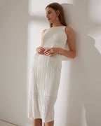 Vestido midi elegante con textura ondulada